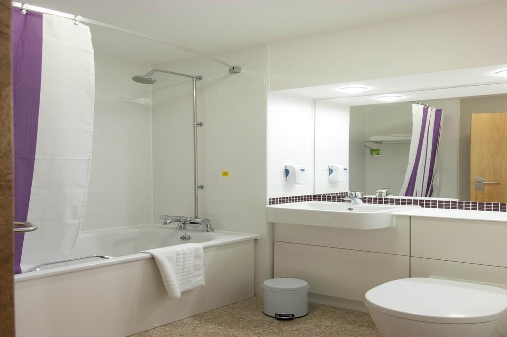 Premier Inn Glasgow Airport ペイズリー 部屋 写真