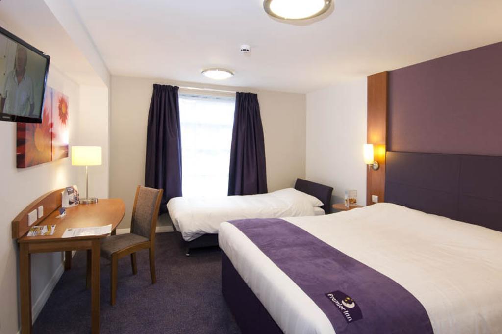 Premier Inn Glasgow Airport ペイズリー 部屋 写真