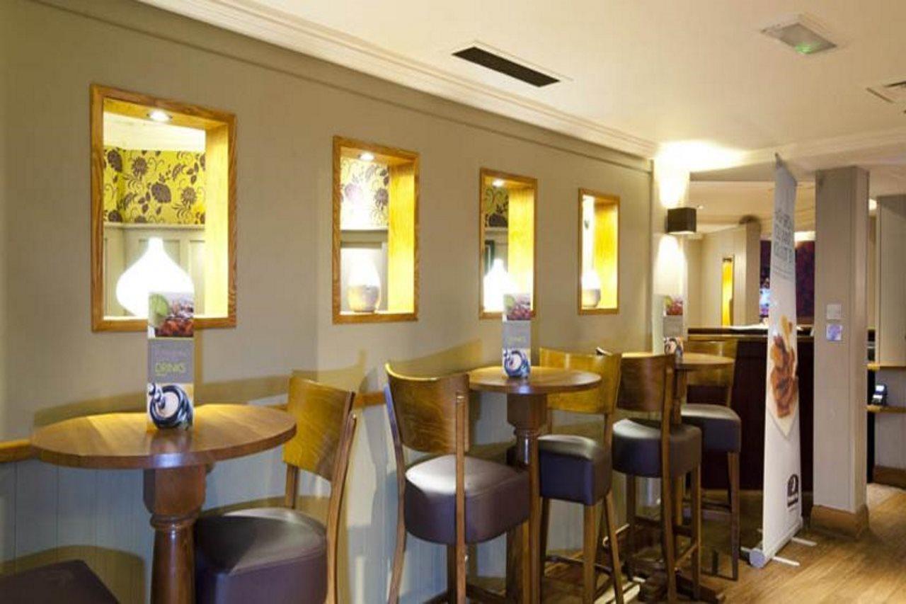 Premier Inn Glasgow Airport ペイズリー エクステリア 写真