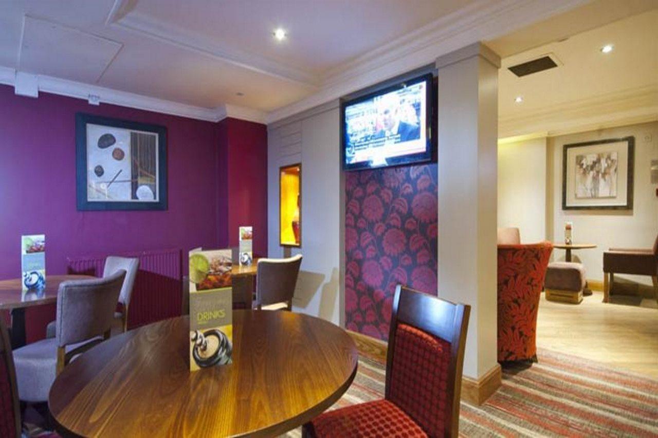 Premier Inn Glasgow Airport ペイズリー エクステリア 写真
