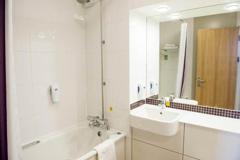 Premier Inn Glasgow Airport ペイズリー エクステリア 写真